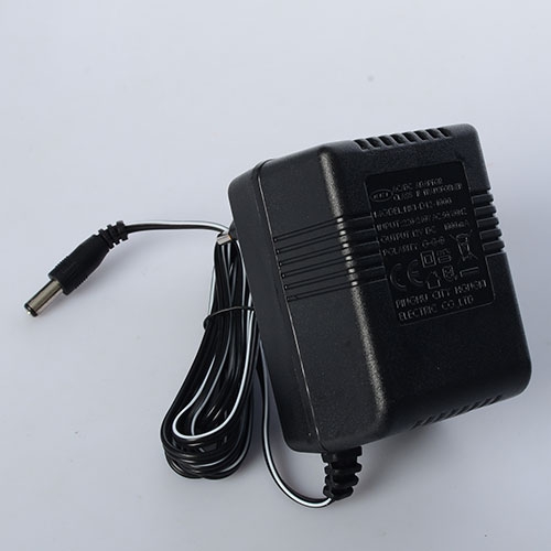 Зарядное устройство 12V 1000mA M 3667-CHARGER для электромобиля M 3667
