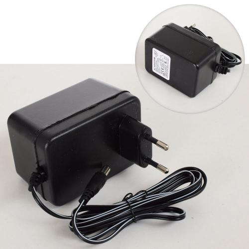 Зарядное устройство 12V 1000mA M 3825-CHARGER круглый штекер для электромобиля M 3825