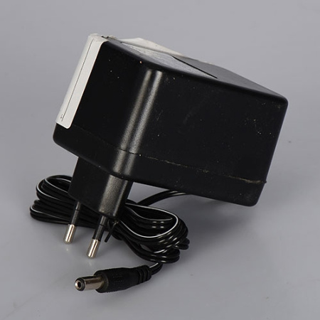 фото Зарядное устройство CHARGER 12V550MAH круглый штекер для электромобиля M2794