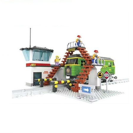 фото Конструктор Ausini 25810 вокзал с поездом (517 деталей)