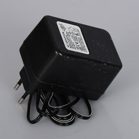 фото Зарядное устройство CHARGER 12V1000MAH круглый штекер для электромобилей M2398 M2760 M2761