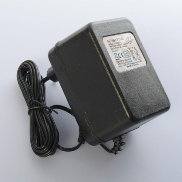 Зарядное устройство 12V 1000mA M 4062-CHARGER для джипа M 4062