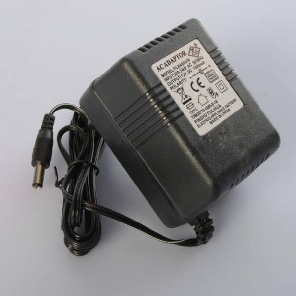 Зарядное устройство 12V 1000mA M 4106-CHARGER для машины M 4106