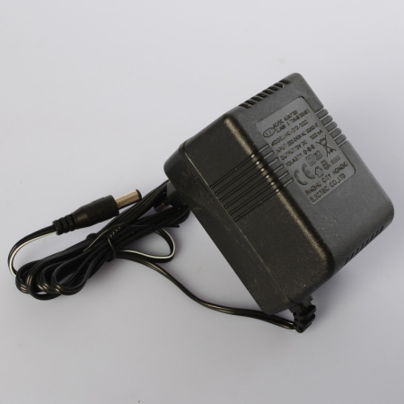 фото Зарядное устройство 12V 1000mA M 4170-CHARGER для джипа M 4170