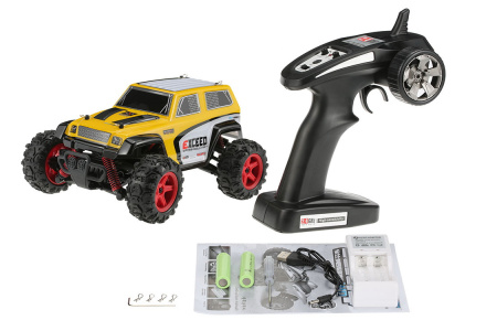 фото Машинка радиоуправляемая 1:24 Subotech CoCo Джип 4WD 35 км/час (желтый)