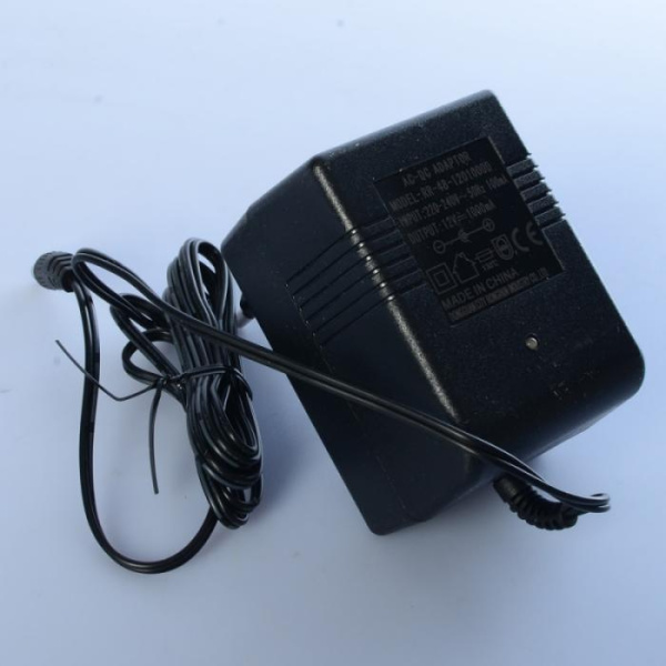 Зарядное устройство 12V 1000mA M 4013-CHARGER для джипа M 4013