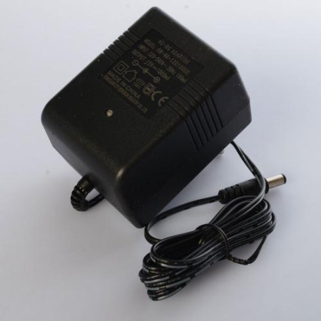 фото Зарядное устройство 12V 1000mA M 3904-CHARGER для электромобилей M 3904 M 3905