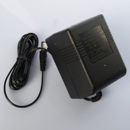 фото Зарядное устройство 12V 1000mA M 4208-CHARGER для грузовика M 4208