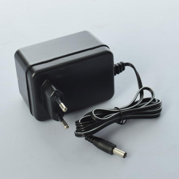 Зарядное устройство 12V 700mA M 3995-CHARGER для электромобиля M 3995