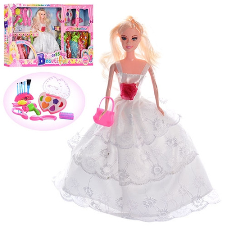 фото Кукла с нарядами и косметикой AZ668D-2 аксессуары